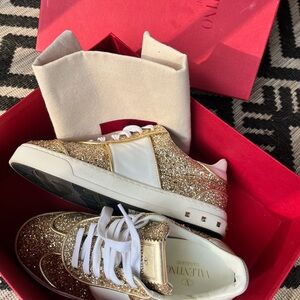 Valentino Sneakers brand new with box and dust bag